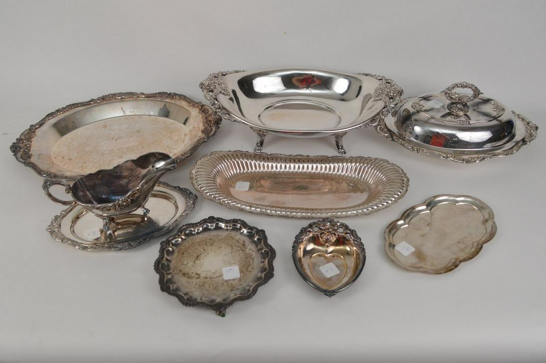 Lot of 9 silverplate pcs, trays, bowl and casserole: Lot of 9 silverplate pcs, trays, bowl and casserole