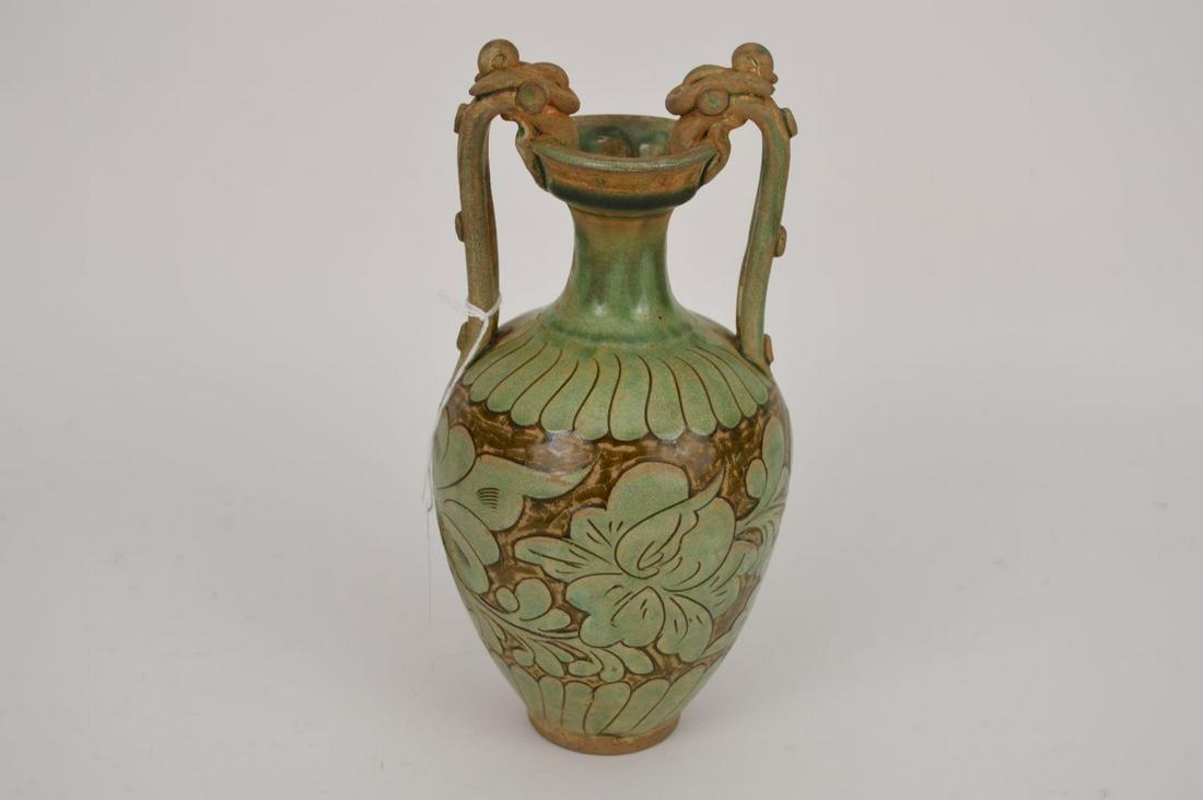 CHINESE QING DYNASTY CIZHOU WARE CERAMIC VASE. (1 of 5)
