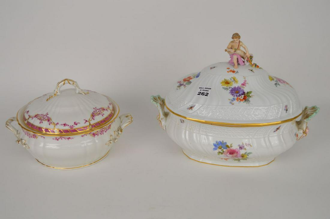 MEISSEN PORCELAIN TUREEN WITH FIGURAL FINIAL.  (Tureen (1 of 16)