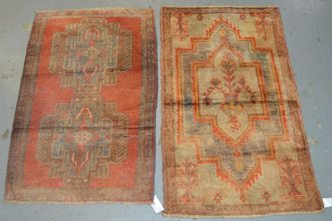 2 Rugs: Baluchi Rug 2.10 x 4.6 feet & Oushak Rug 2.10 x (1 of 7)