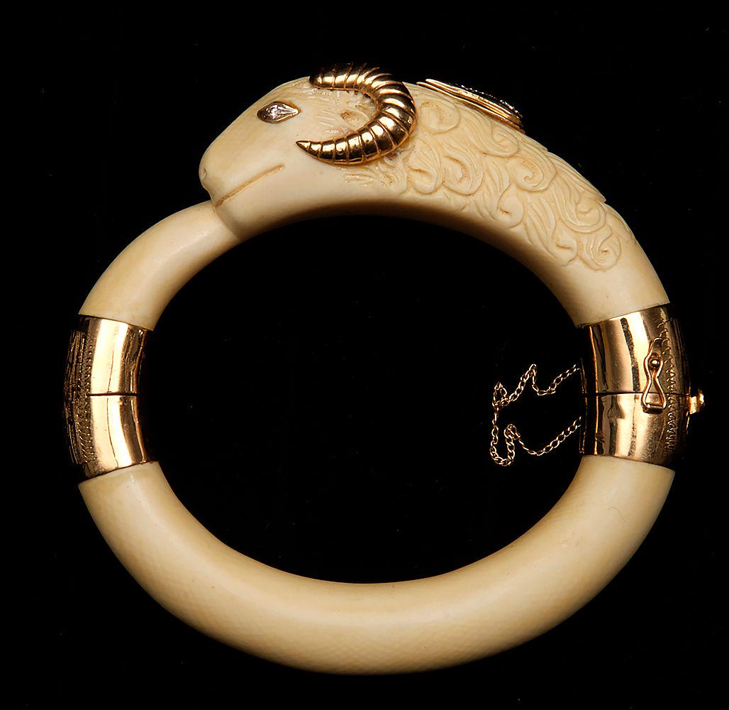 14K Yellow Gold Carved Rams head Bracelet Bangle with (1 of 3)