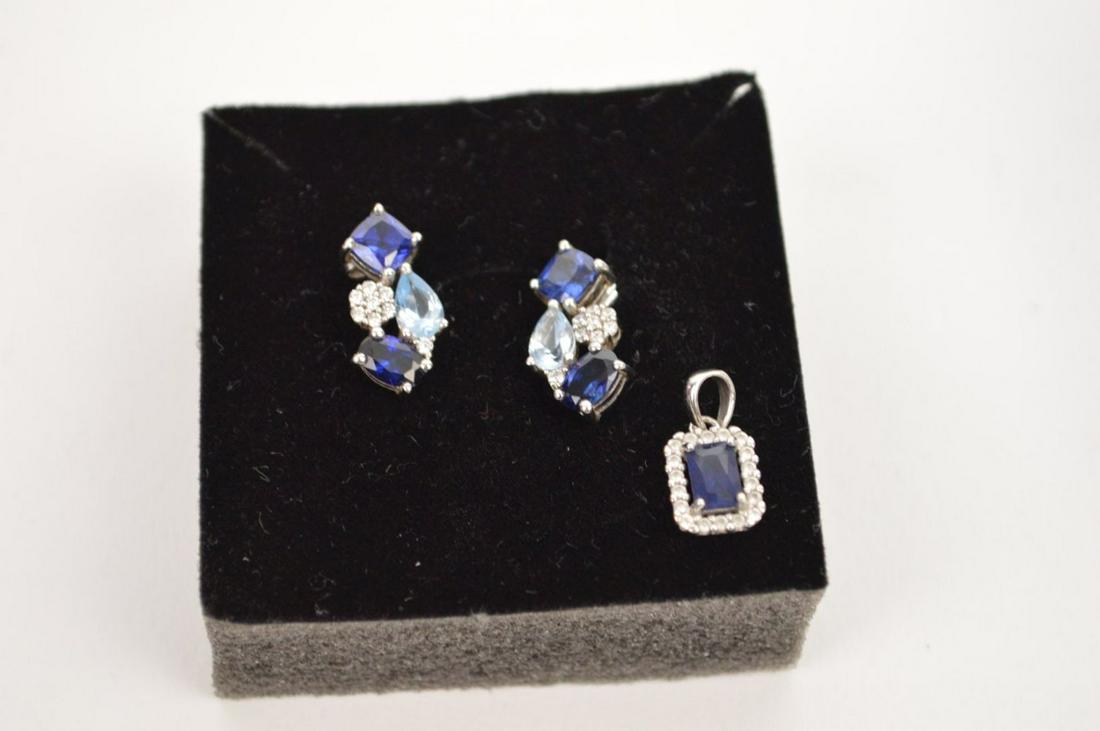 3 Pieces: 18kt. Gold pendent sapphire and diamonds, (1 of 3)