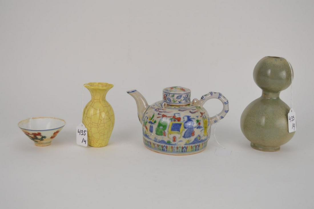 FOUR CHINESE POTTERY VESSELS - Lot includes: a (1 of 16)