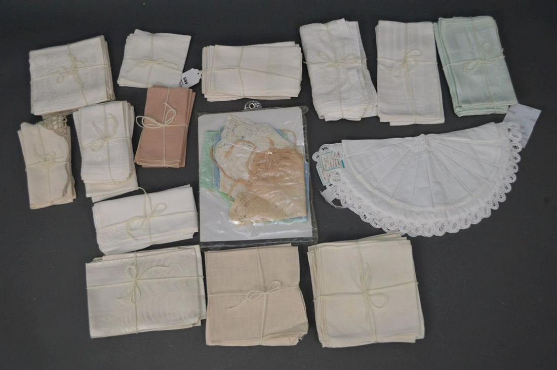 Assorted lots of dinner napkins, Damask & Linen, Lace: Assorted lots of dinner napkins, Damask & Linen, Lace cutlery for shape holder with lines for dinner rolls