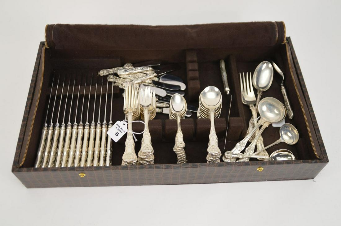 81 PIECES TIFFANY "ENGLISH KING" STERLING FLATWARE (1 of 7)