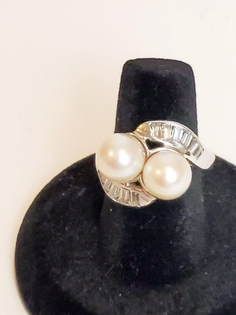 Platinum Pearl and Diamond Ring. Size 6.75 Weight 6 (1 of 5)