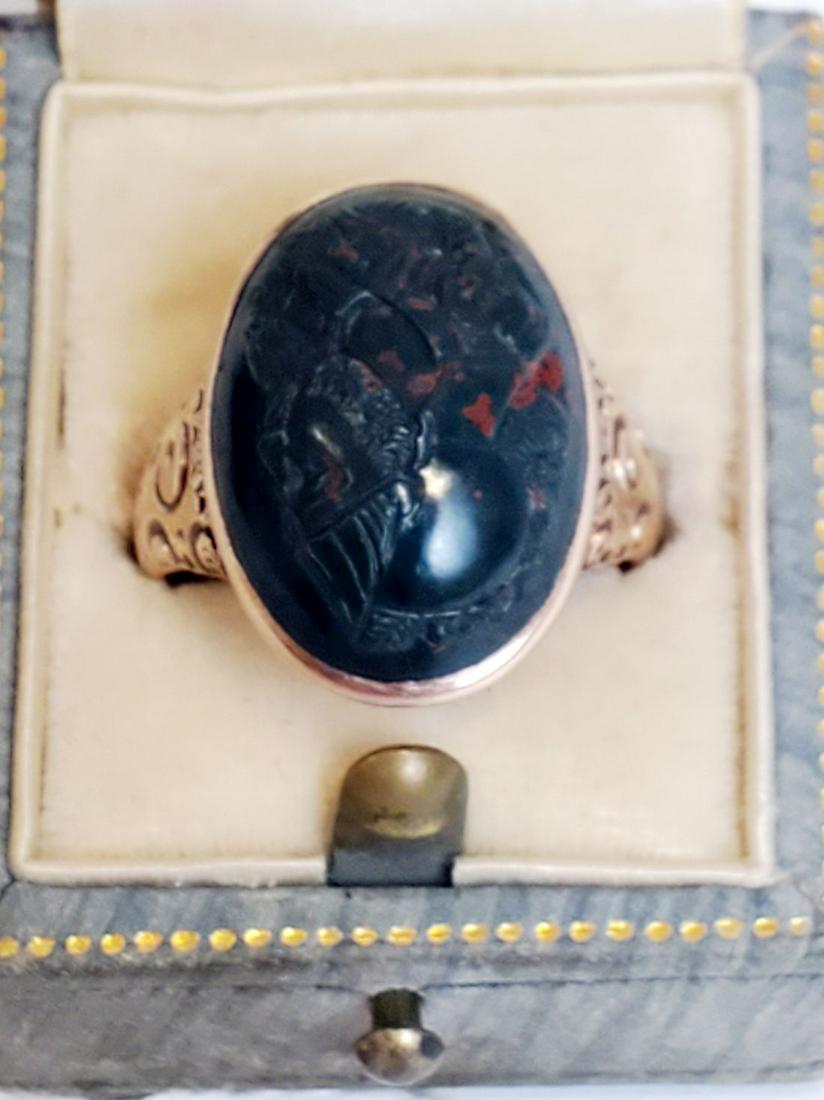 Antique 10K Yellow Gold Bloodstone Ring. Size 9 weight (1 of 5)