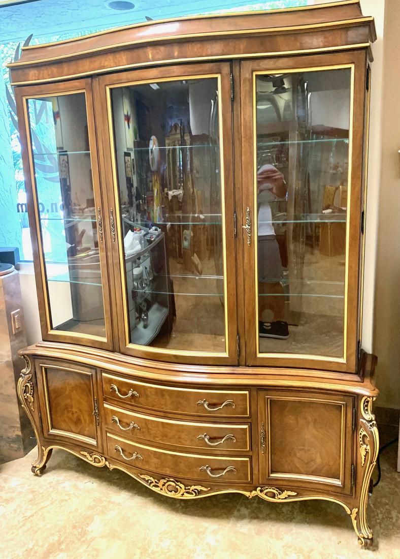 KARGES MAHOGANY & CARVED GILTWOOD CHINA CABINET.  The (1 of 4)