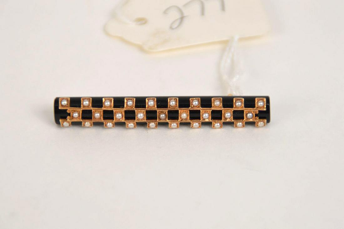 Antique 14k yellow Gold Onyx Seed Pearl Bar Pin. Size: Antique 14k yellow Gold Onyx Seed Pearl Bar Pin. Size 2" weight 8.1 grams. Condition good