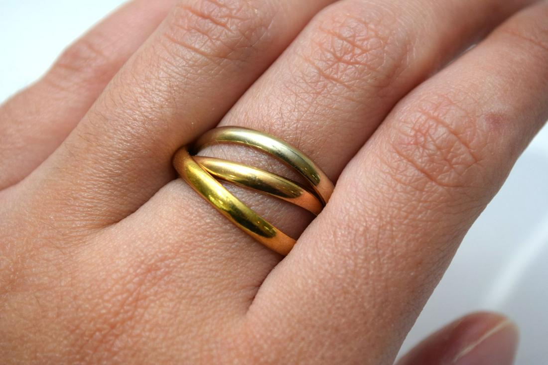 Cartier 18K Yellow Gold Triple Ring. Size 7 weight 7.3: Cartier 18K Yellow Gold Triple Ring. Size 7 weight 7.3 gams. Condition good normal wear