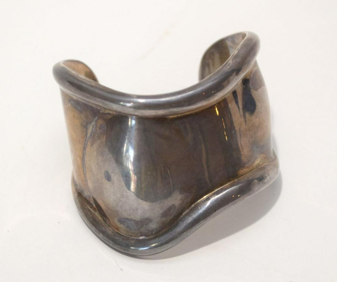 Tiffany & Co Cuff Bracelet Elsa Peritti. Size 5" with: Tiffany & Co Cuff Bracelet Elsa Peritti. Size 5" with 1.25" opening weight 35.7 grams 1.5" wide.