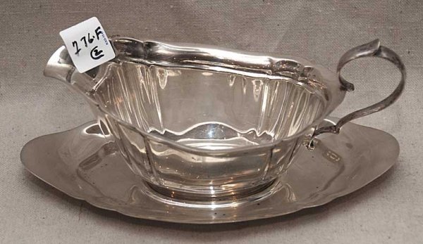 Reed & Barton gravy boat and underplate, 10oz, t