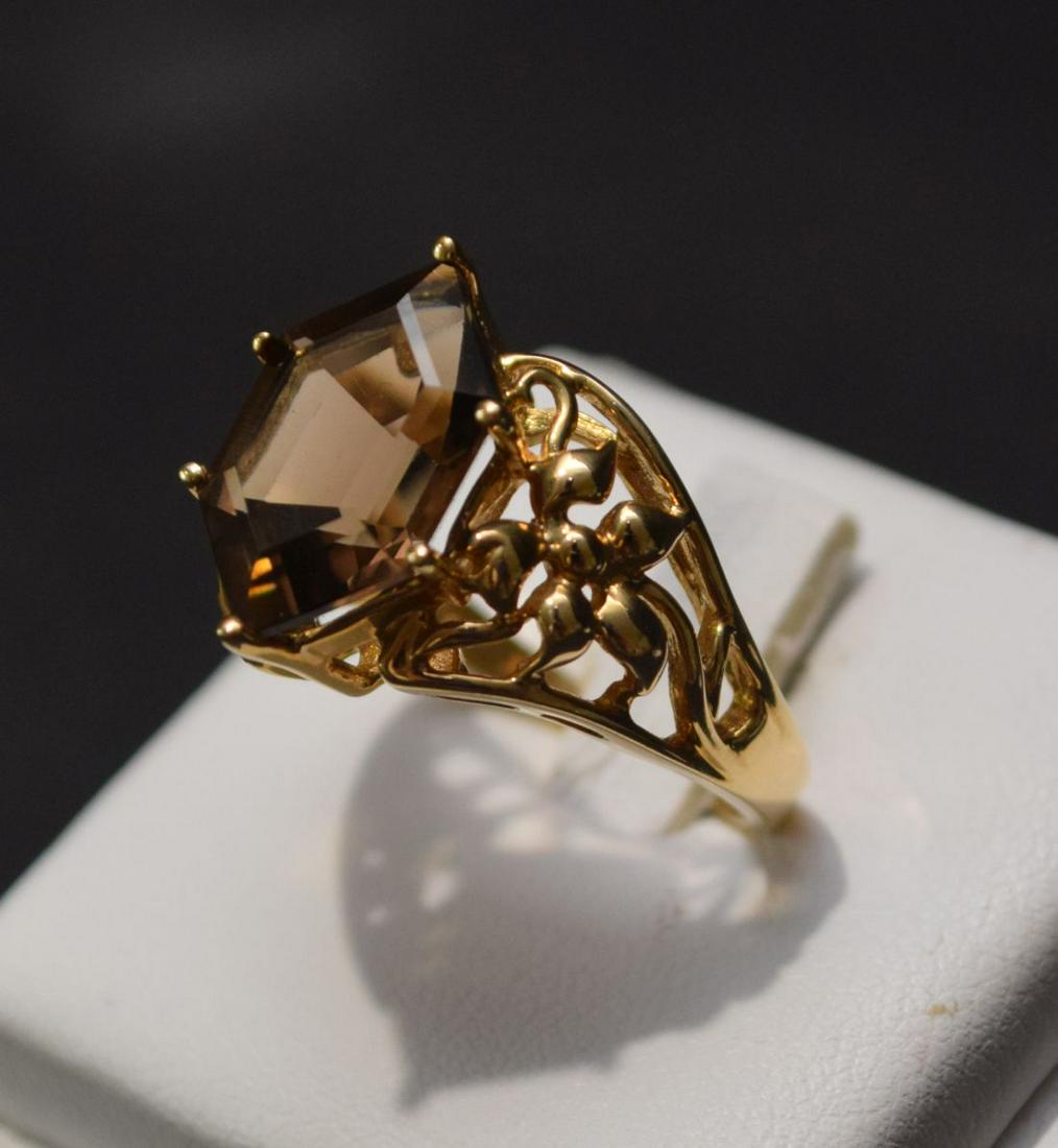 14K Yellow Gold Smoky Quartz Ring. Size 6 weight 4.9: 14K Yellow Gold Smoky Quartz Ring. Size 6 weight 4.9 grams. Condition good normal wear