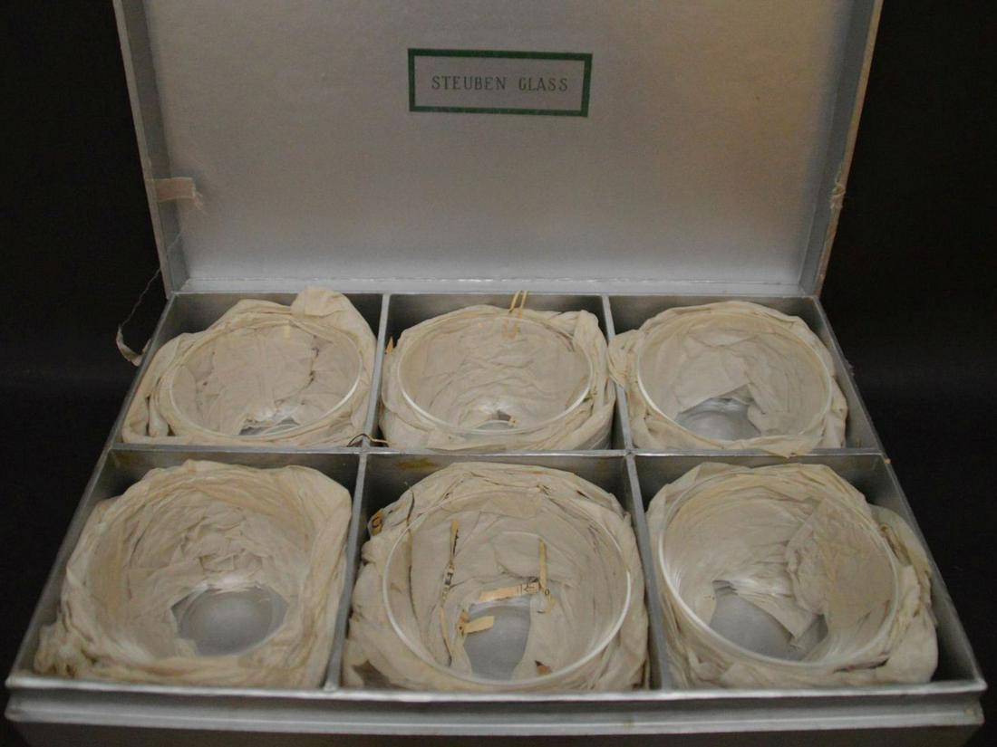 6 Steuben Finger Bowls in Original Box: 6 Steuben Finger Bowls in Original Box