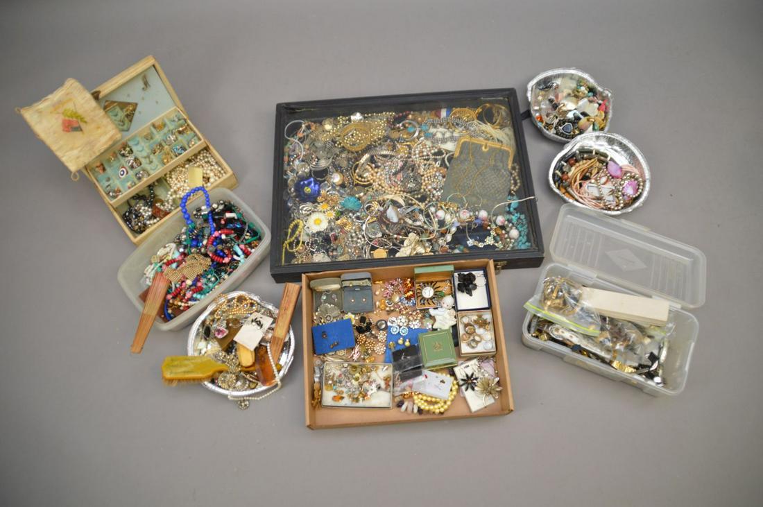 Old Fashioned Grab Bag, Hundreds of pieces of Costume (1 of 11)