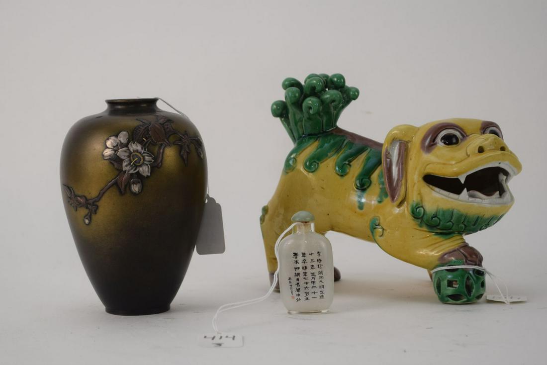 LOT OF THREE CHINESE ARTICLES BRONZE VASE, CERAMIC FOO (1 of 11)