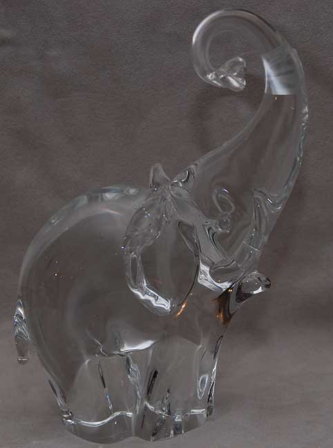 "Murano EGUSO ARTE VETRO" elephant, 9"h x 6"L: "Murano EGUSO ARTE VETRO" elephant, 9"h x 6"L
