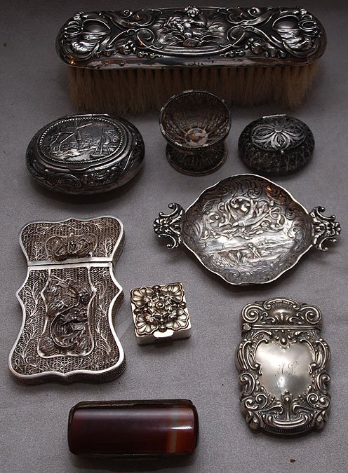 Silver lot, incl; 2 match holders, 2 filagree, 2 p: Silver lot, incl; 2 match holders, 2 filagree, 2 pill boxes and small tray and small stone and brass box