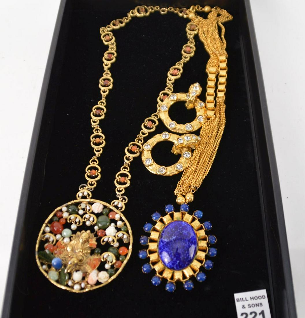 Fine Auth/VGT Fashion Couture Jewelry. Chanel, Original (1 of 11)