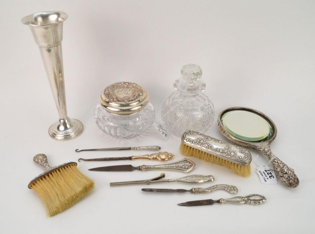 12 Vintage Repousse Sterling Dresser Pieces, Hand (1 of 7)