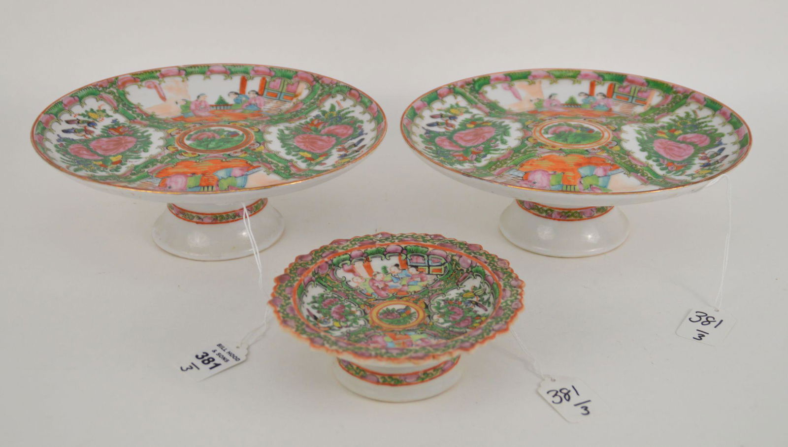 THREE CHINESE FAMILLE ROSE MEDALLION PORCELAIN COMPOTES (1 of 4)