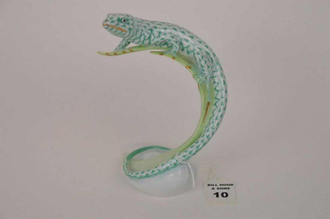 HEREND GREEN FISHNET LIZARD PORCELAIN FIGURINE:  Black (1 of 5)