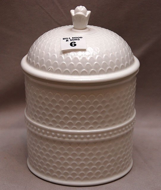 Minton covered jar, 7 1/4"h OA2212: Minton covered jar, 7 1/4"h OA2212