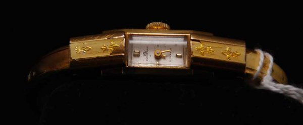 GOLD BUCHERER WOMENS WATCH, plaque or g 20 microns: GOLD BUCHERER WOMENS WATCH, plaque or g 20 microns, Swiss 17 jewels, enamel worn off on braclet