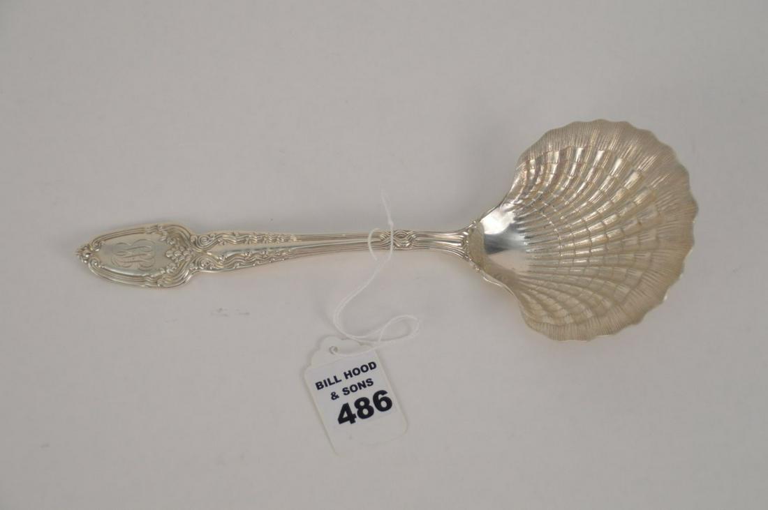 ANTIQUE TIFFANY & CO STERLING CLAM SHELL BERRY SPOON - (1 of 6)