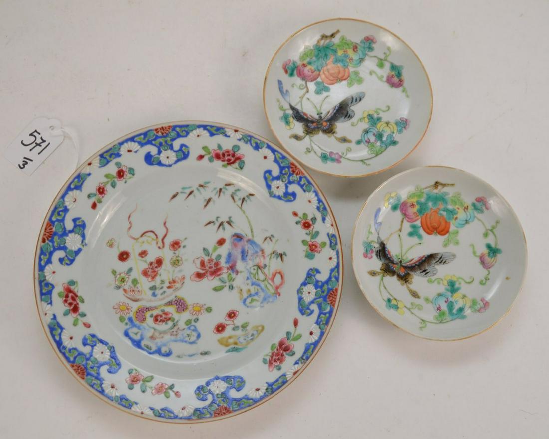 THREE CHINESE EXPORT PORCELAIN DISHES - Includes two (1 of 5)
