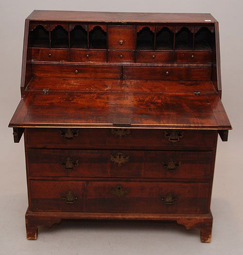 Mahogany Slant front American desk, 19th century wi: Mahogany Slant front American desk, 19th century with original hardware and locking key