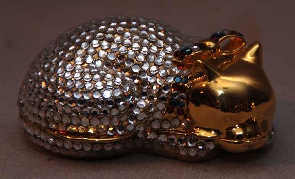 Judith Lieber pill box, 2 1/4"L: Judith Lieber pill box, 2 1/4"L