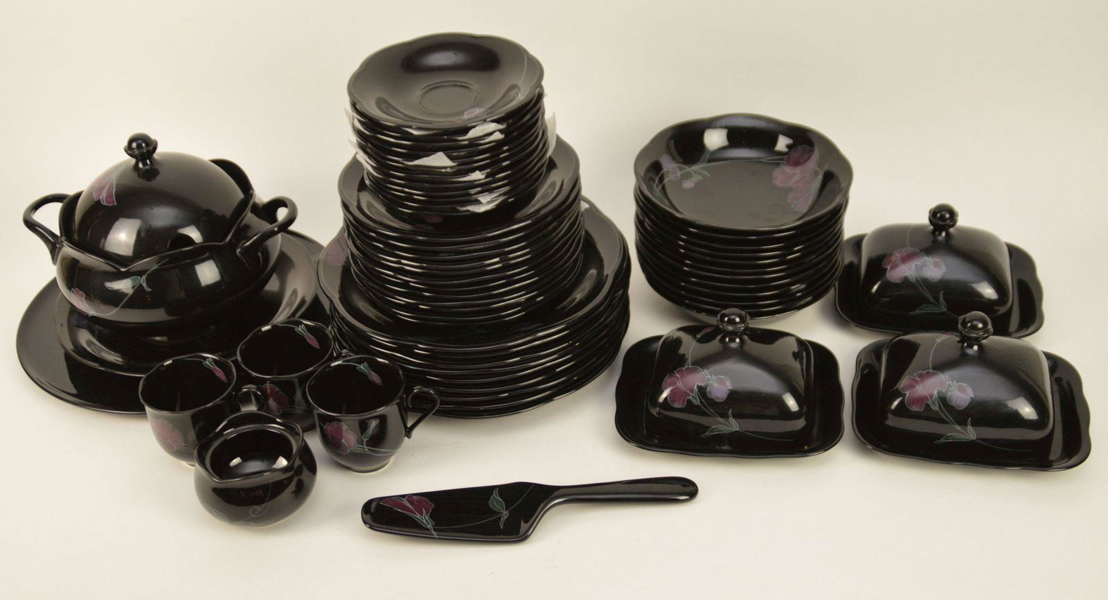 Mikasa Rondo Tango Black Dining Service 56 PCS - Mikasa (1 of 6)