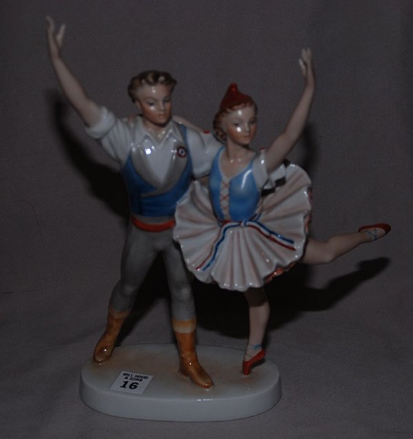 Herend porcelain figurine, 2 dancers , 11"h x 9"L