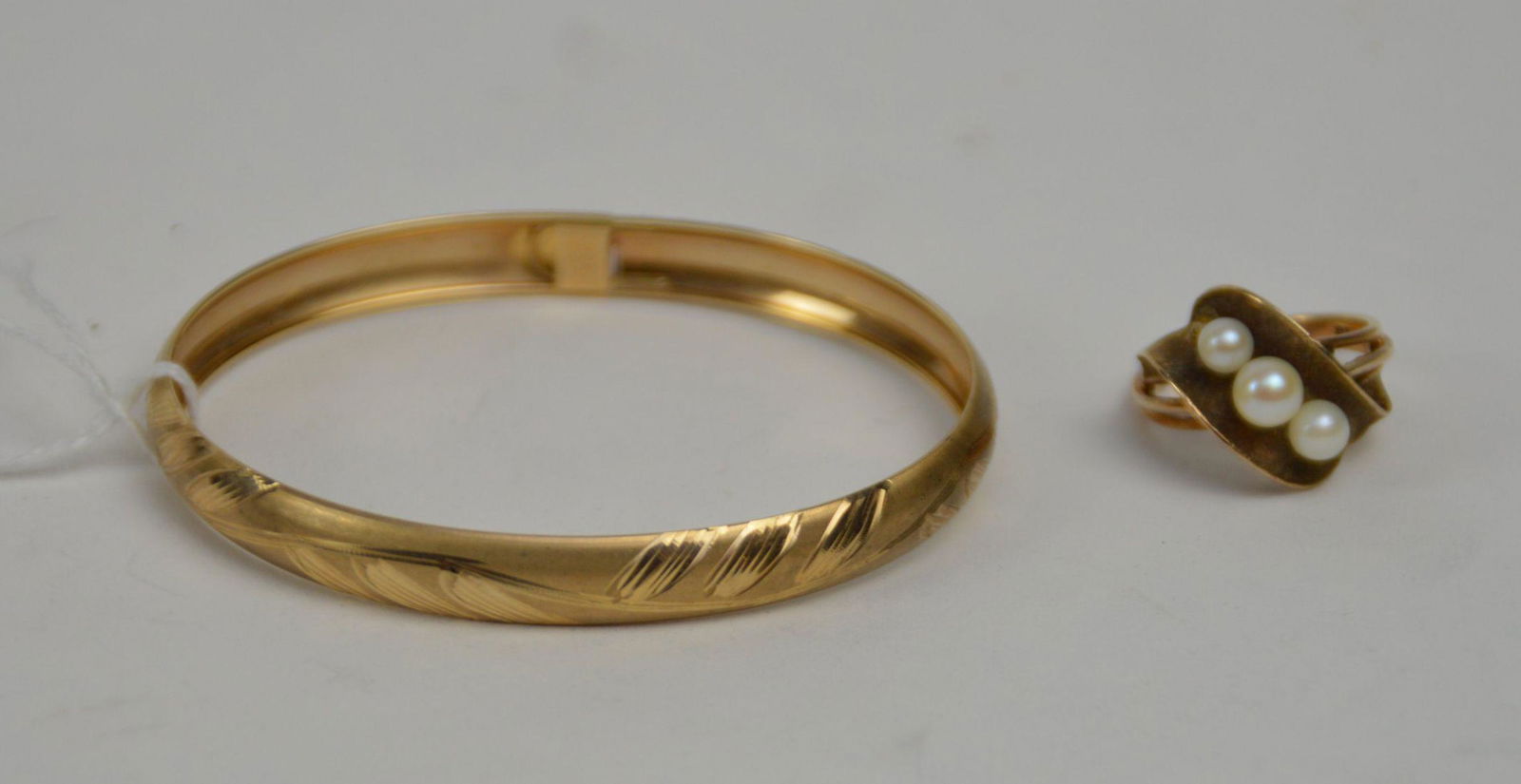 10 K Yellow Gold Ring & Bracelet. Weight 11.2 grams. (1 of 3)