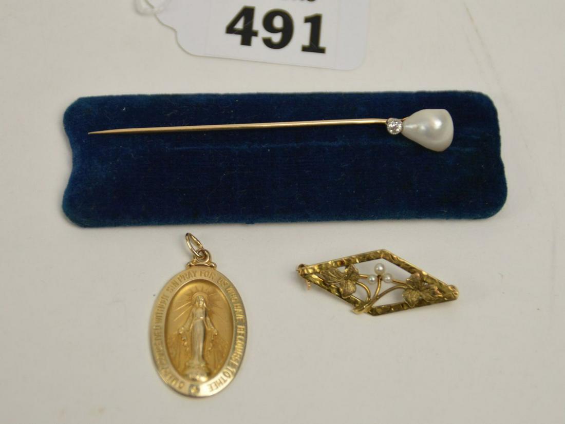 3 - 14K Yellow Gold Pin Brooch & Pendant. Weight 6.6 (1 of 2)