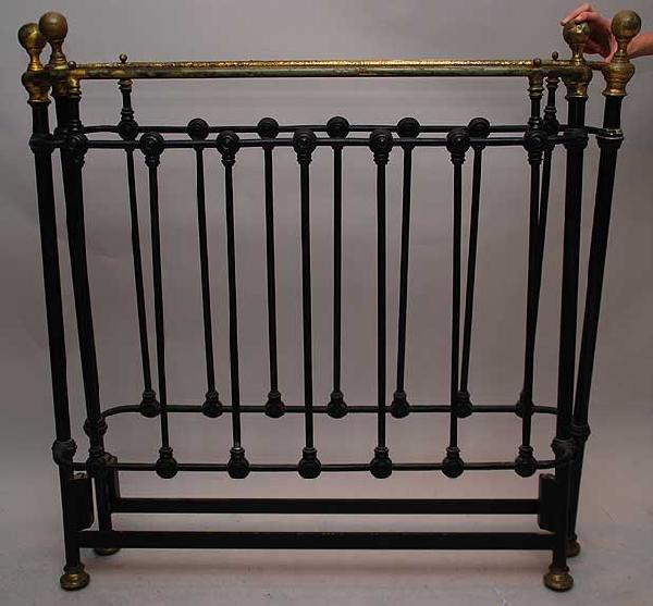 Jenny Lind spool full size bed, 19th c.: Jenny Lind spool full size bed, 19th c.