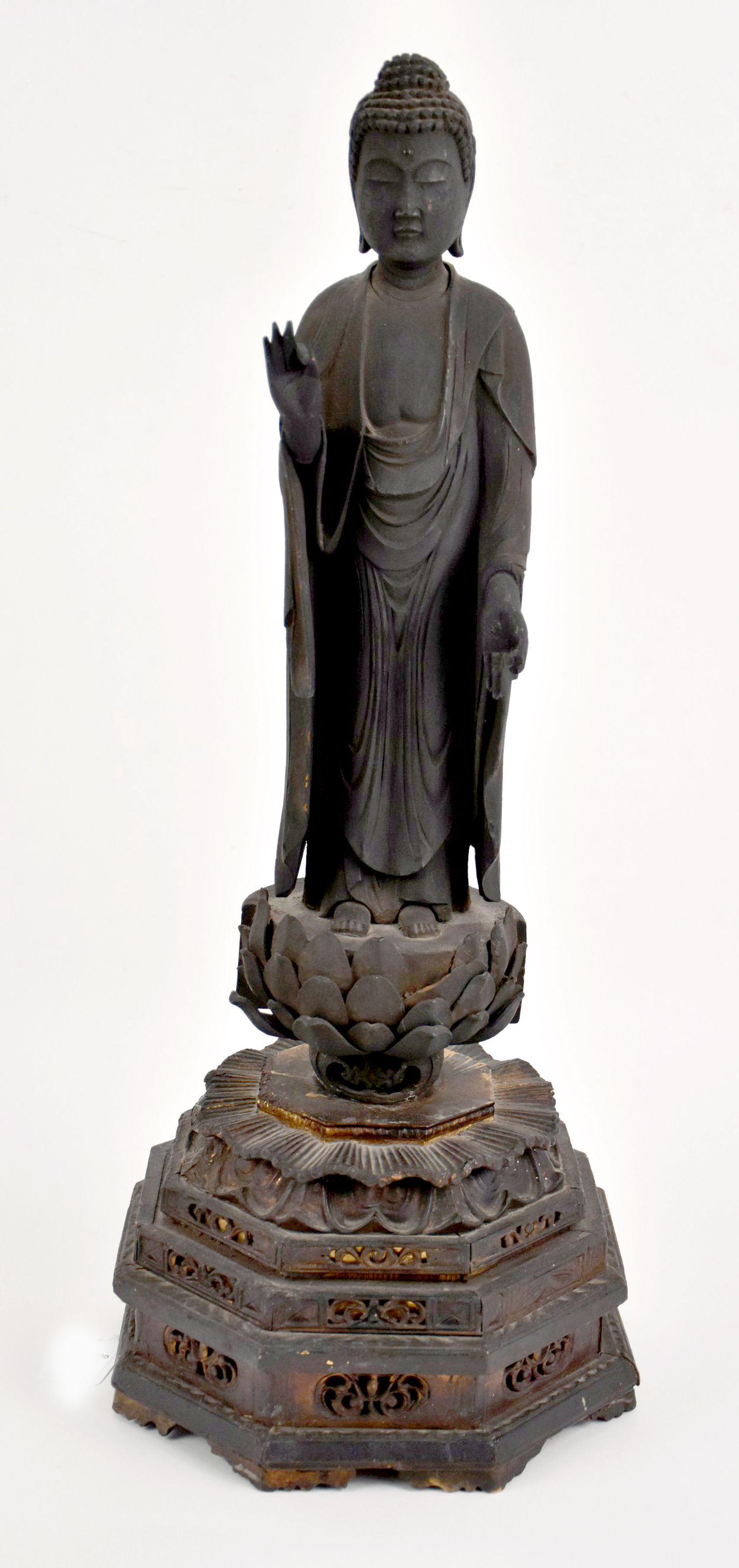 EARLY CHINESE CARVED GILTWOOD BUDDHA.  The Carving with (1 of 14)