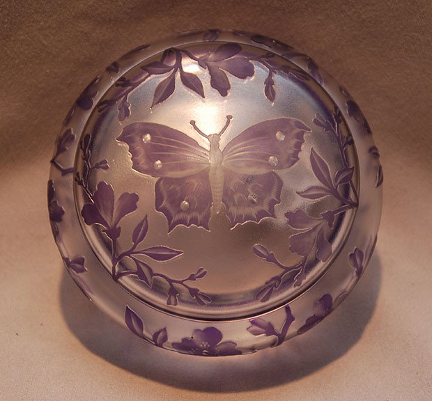 Val St. Lambert cameo covered glass box with laven: Val St. Lambert cameo covered glass box with lavender butterfly and floral motif, 2 3/4" x 5"w