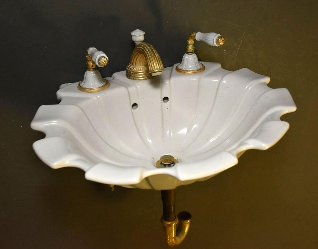 Sherle Wagner - Italian Ceramic Shell Shape Sink with set of Gilt Bronze & Porcelain (1 of 10)