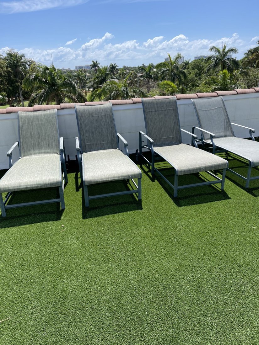 4 lounge Chairs by Brown Jordan: 4 lounge Chairs by Brown Jordan