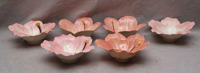 6 pink Dodie Thayer bowls, hibiscus shape, 6"dia: 6 pink Dodie Thayer bowls, hibiscus shape, 6"dia