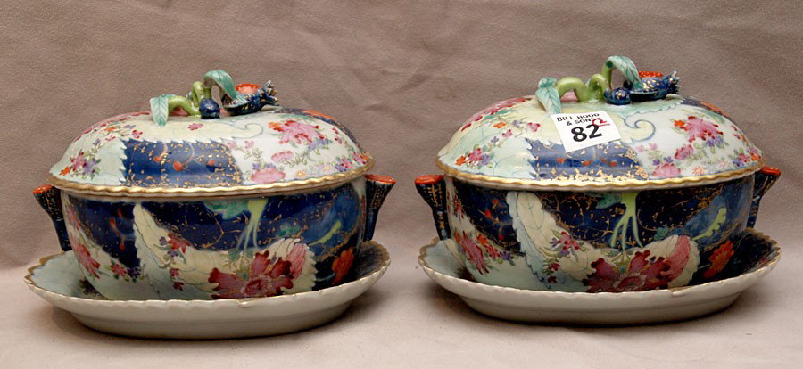 Pair Chinese covered dishes with under plates, earl: Pair Chinese covered dishes with under plates, early 20th c. 4 1/2"h x 6 1/2"w