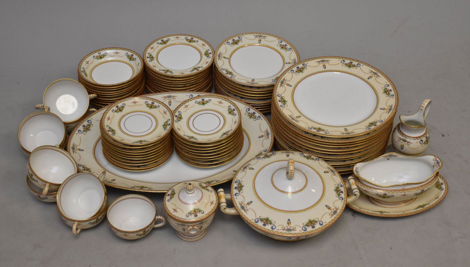 Ginori China Service, incl; 12 Dinner Plates (10"dia), 10 Salad Plates, 12 B & B Plates, 8 Cups, 19 (1 of 5)