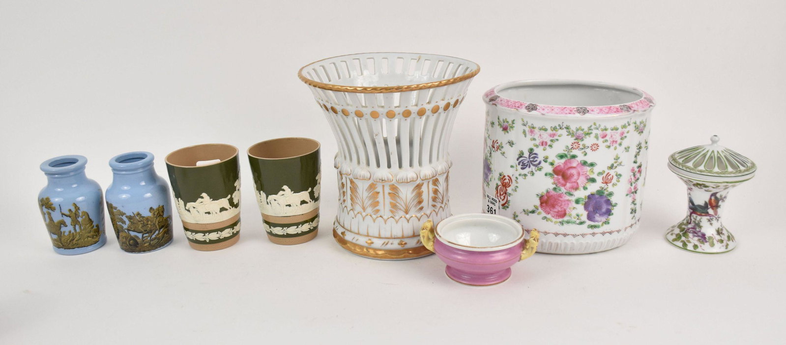 Lot of Porcelain, English, Spode, Cachepot, Cups & Saucers: Lot of Porcelain, English, Spode, Cachepot, Cups & Saucers