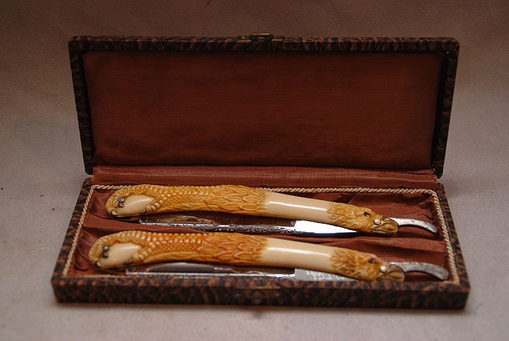Two 19th c. shaving razors in original box, Germa: Two 19th c. shaving razors in original box, German, 9 1/4"L extended