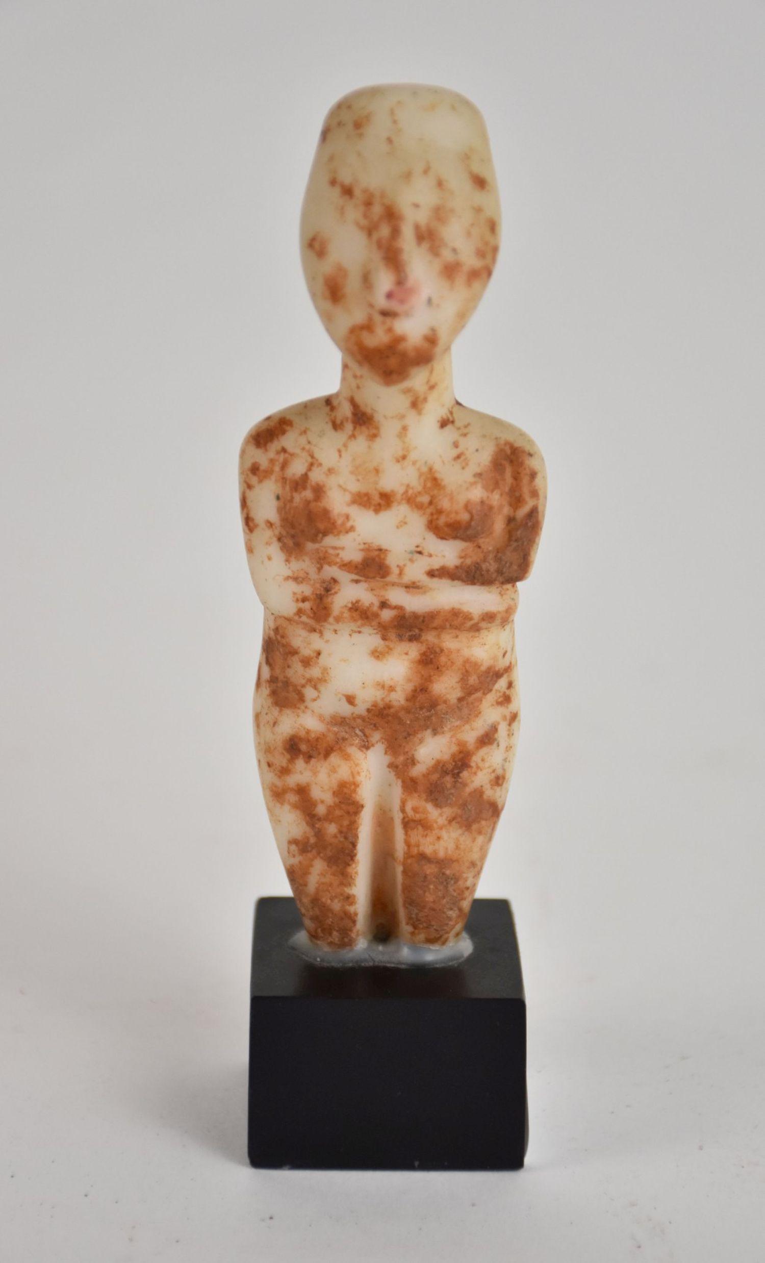 A Carved Marble Cycladic Figure - Early Cycladic II, Greece (Keros-Syros culture, c. 2800 BCE - 2300 (1 of 5)