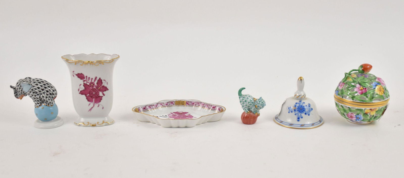 6 Pieces Herend, Mini Cat, Elephant, Bell, Reticulated Box, Pin Tray and Cigarette Holder (1 of 5)