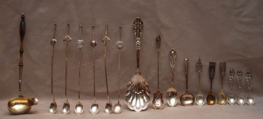 Approx. 16 assorted sterling spoons, incl; 6 South: Approx. 16 assorted sterling spoons, incl; 6 South American sippers/straws, scalloped shape serving spoon, sauce pourer with wood handle and 5 odd, 3 matching demi tasse spoons, 11oz