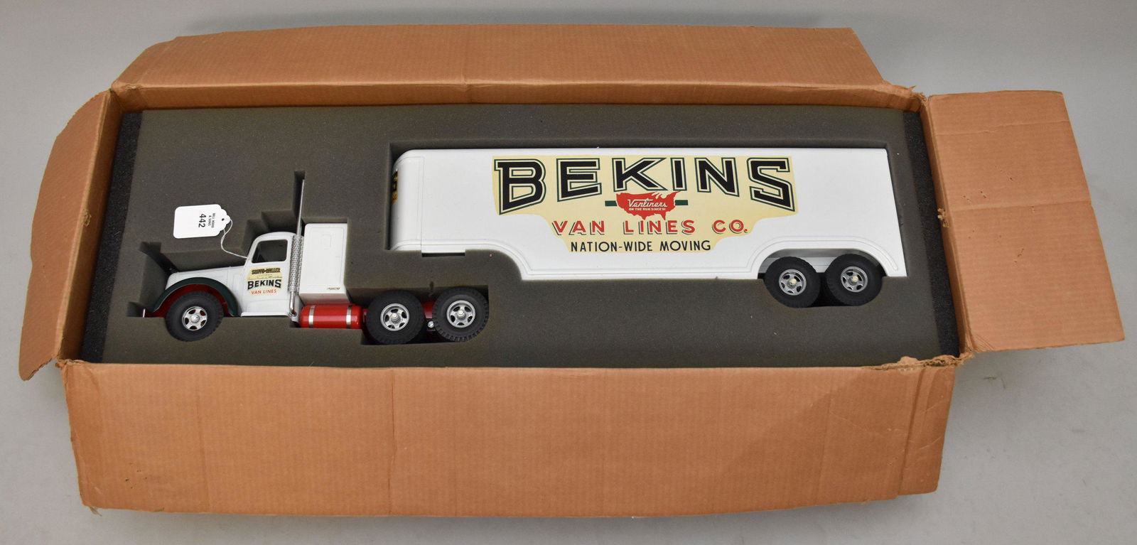 Fred Thompson Smith-Miller Bekins Van Lines Mack Truck & Trailer - Smith-Miller "Smitty Toys", (1 of 7)